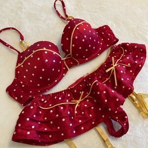 2009 Victoria's Secret Sexy Little Things Satin Bra Skirted Thong Red Polka Dot